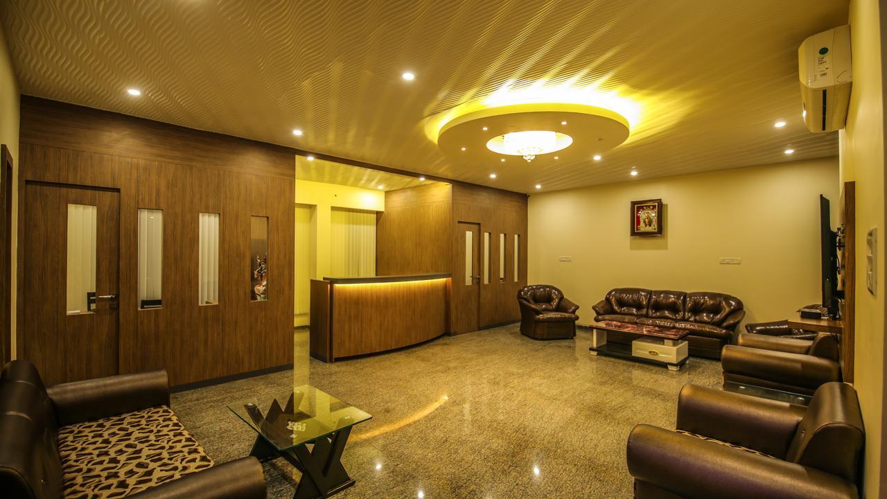 לקנאו Saubhagya Inn International מראה חיצוני תמונה