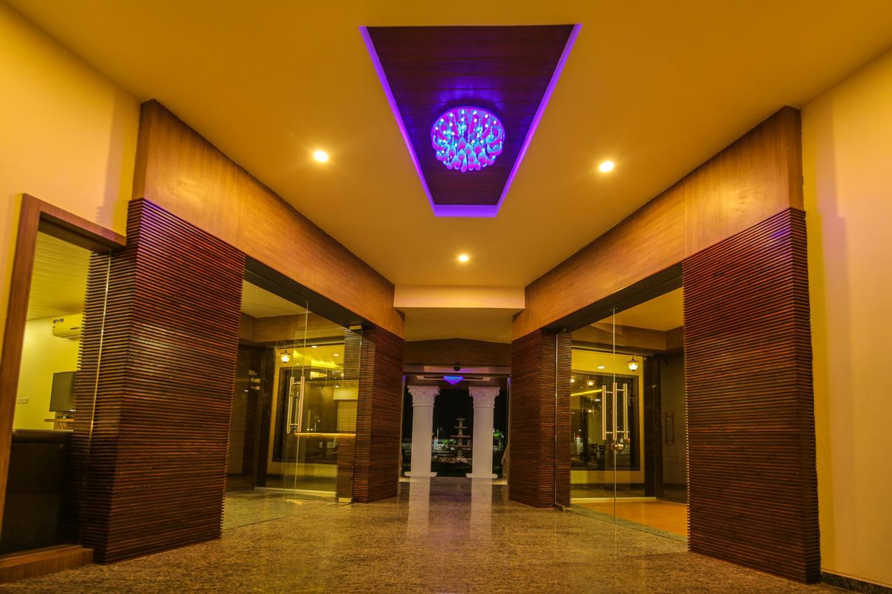 לקנאו Saubhagya Inn International מראה חיצוני תמונה